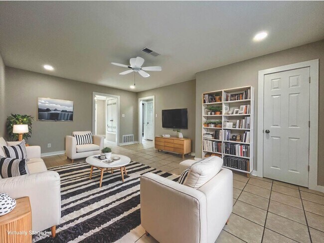 Primary Photo - Modern 2 Bed for Rent – Minutes from Pinnacle Hills and Pleasant Crossing