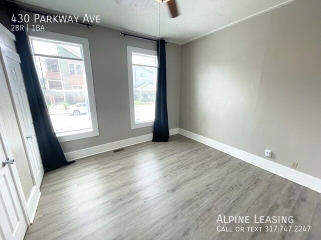Building Photo - 2 Bedroom conveniently located in thriving...