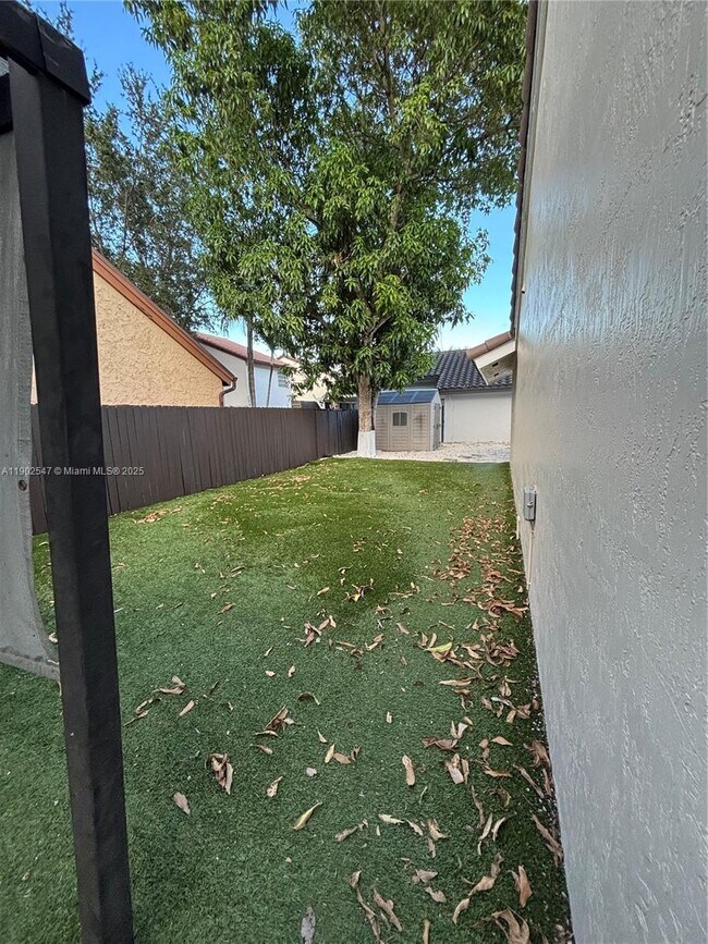Building Photo - 11463 SW 74th St