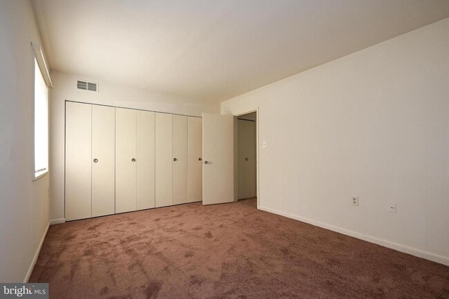 Building Photo - 1420 Northgate Square