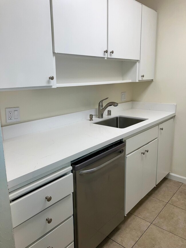 Building Photo - 350 N Civic Dr