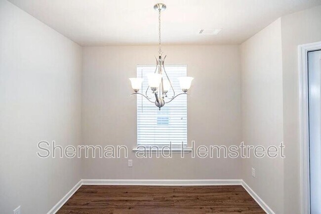 Building Photo - 908 Joiner Cir