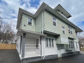 Building Photo - 1083 Dewey Ave