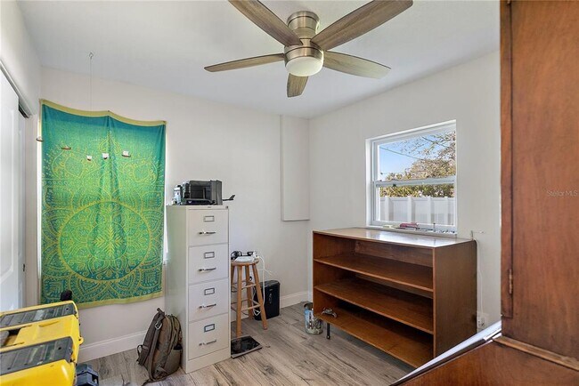 Building Photo - 6631 Bougainvilla Ave S