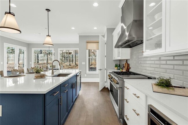 Building Photo - 909 Sunny Meadows Ln
