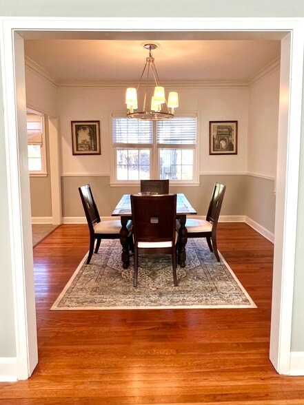 Dining room - 2506 E Woodland Cir