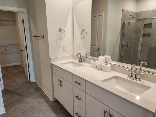 Building Photo - Charming 3-Bedroom, 2-Bathroom Single-Family Home in The Vineyards of Charlotte