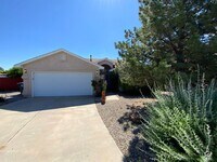 Building Photo - 3 Bedroom Single Story Home Available Near...