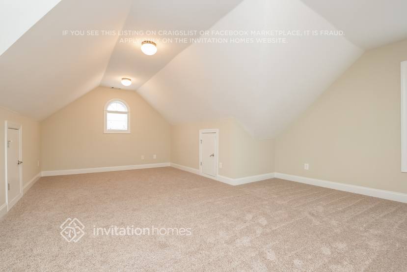 Building Photo - 5253 Monarch Dr