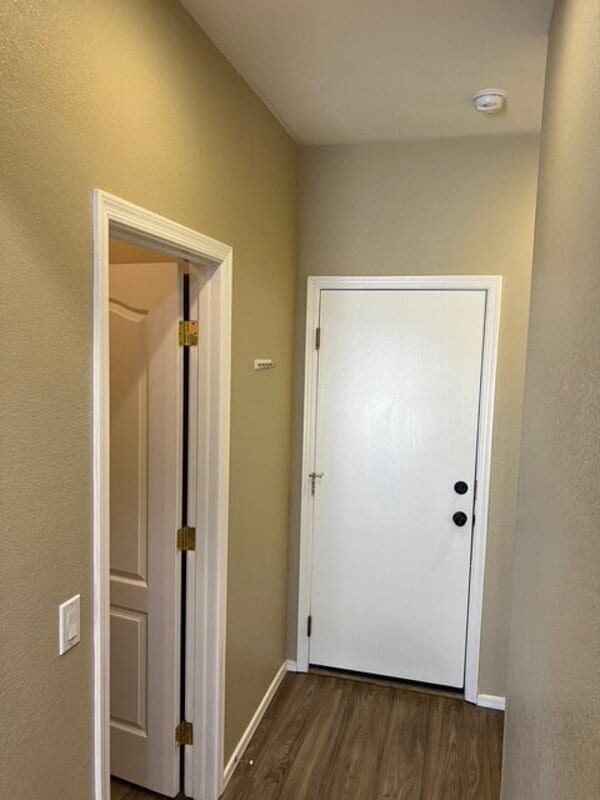 Building Photo - 3970 S Laurel Way
