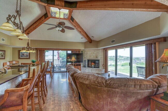 Building Photo - 1406 Broken Hills Dr