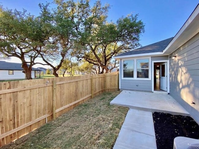 Building Photo - 2309 Pecan Island Dr