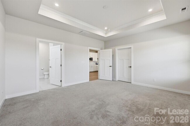 Building Photo - 6425 Cumberland Dr