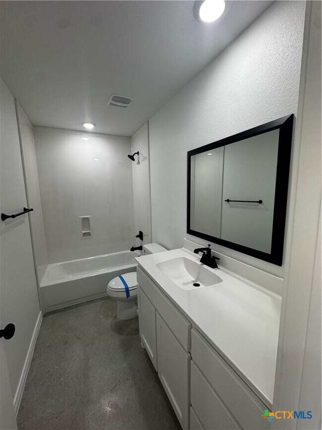 Building Photo - 209 Elbert Ln