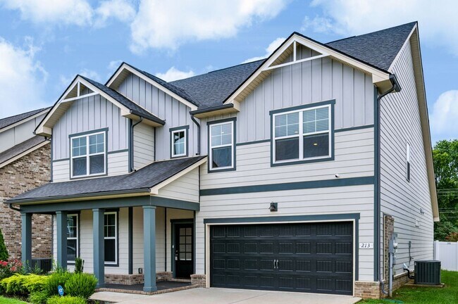 Building Photo - Beautiful 4 Bedroom, 3 Bath Home + Bonus - Available in Smyrna!