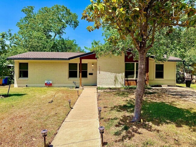 Building Photo - 7608 Tisdale Dr