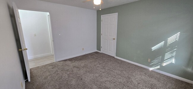 Building Photo - 8084 N Ridge Loop E