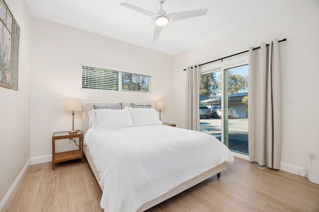 Building Photo - 1559 Rancho Serena