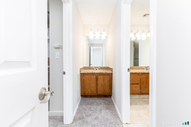 Building Photo - 25 Stanley St