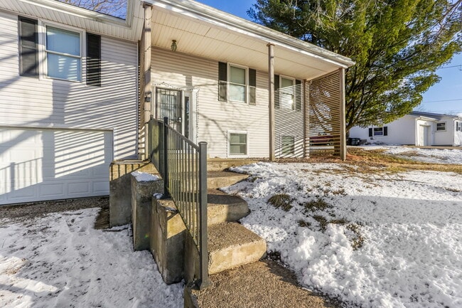 Building Photo - 11580 Highland Park