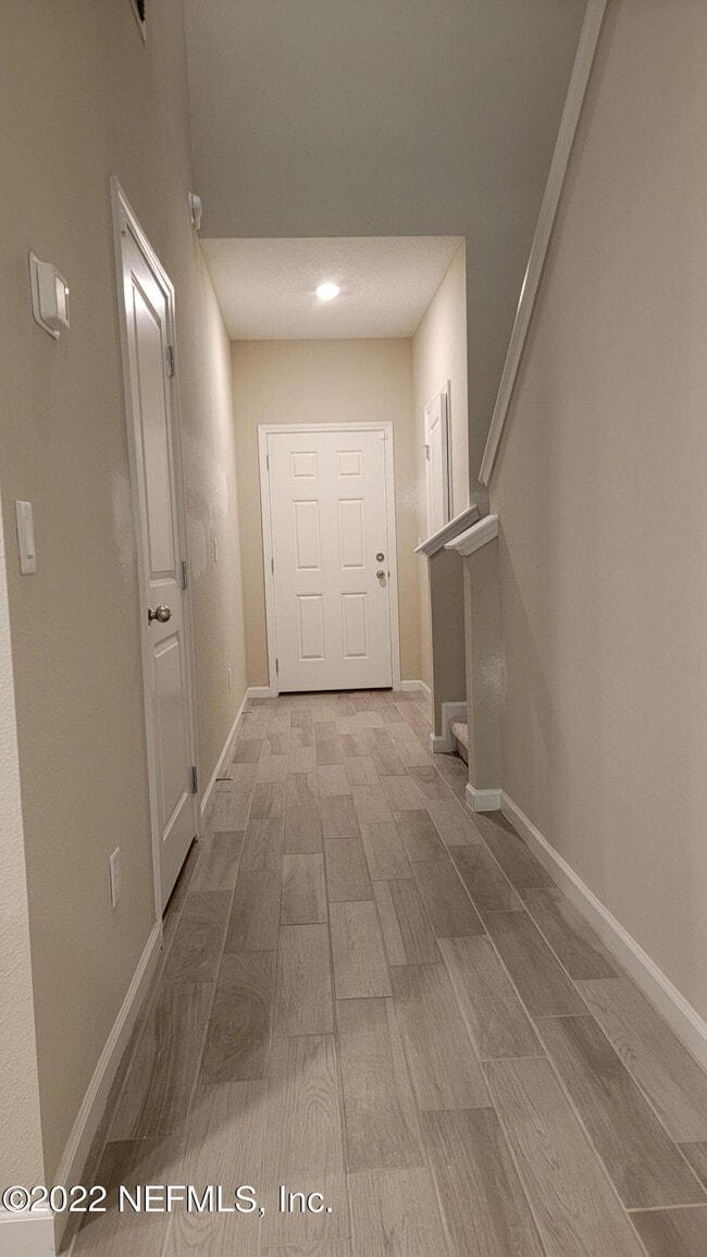 Building Photo - 12870 Josslyn Ln