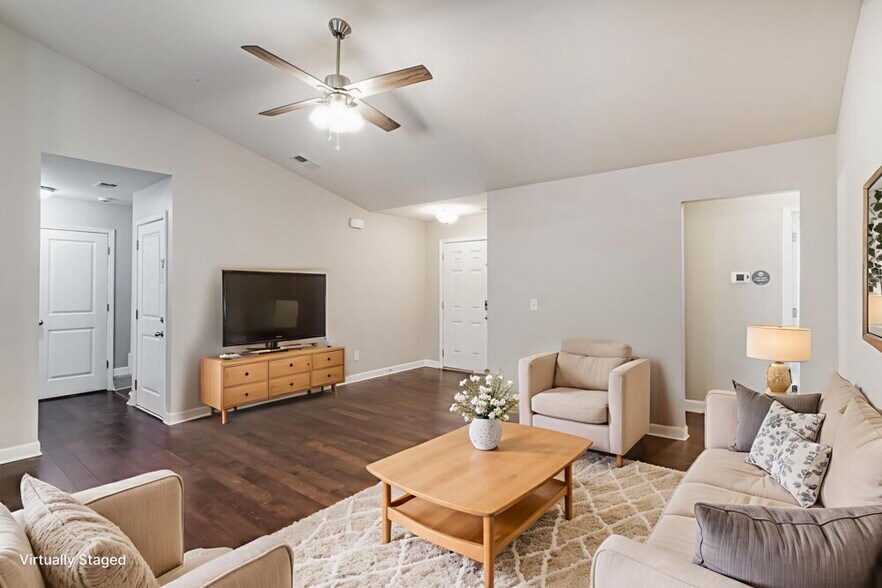 Building Photo - 2513 Skyfalls Way