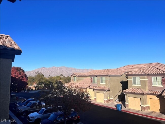 Building Photo - 6868 Sky Pointe Dr