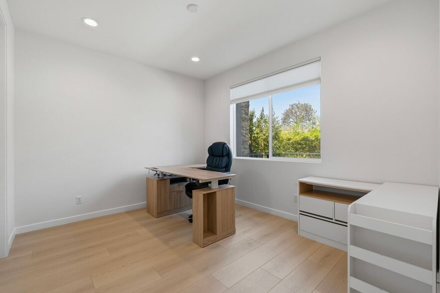 Building Photo - 13107 W Lumina Way