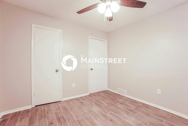 Building Photo - 3 Bedroom Pet-Friendly Home in Horn Lake, MS with Main Street Renewal