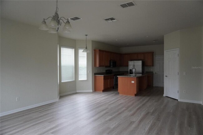 Building Photo - 4761 SW 41st St