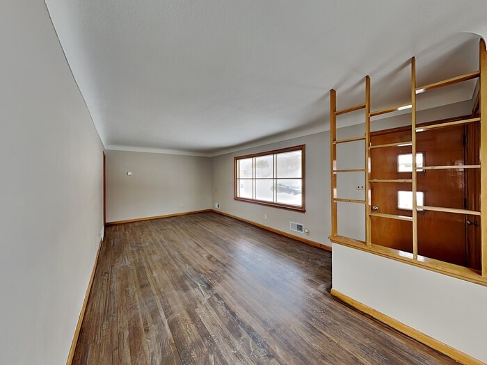 Building Photo - 2092 Bush Ave E