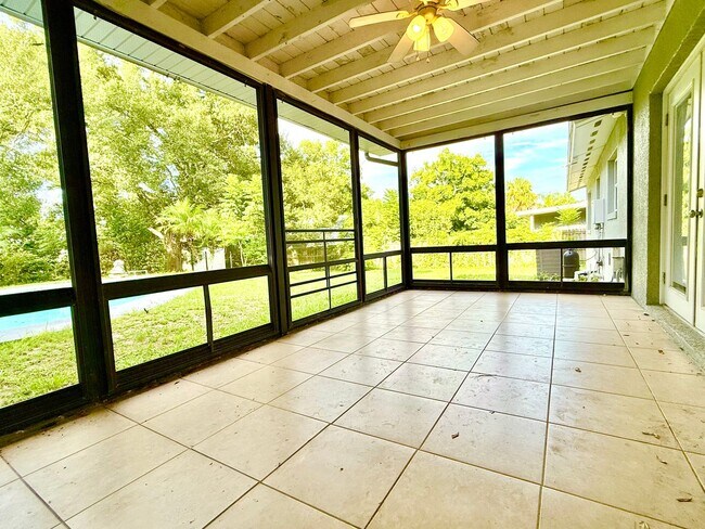 Building Photo - Your DeLand Escape: 4 Bedrooms + Pool at G...