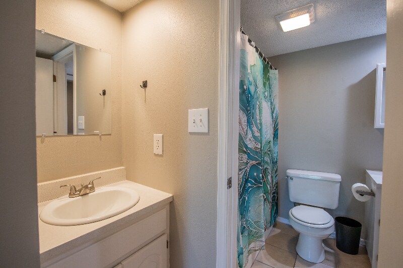 Building Photo - 2305 E Kantz Cove