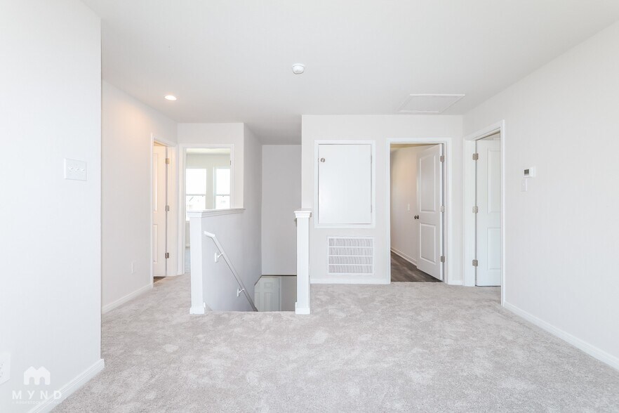 Building Photo - 13027 S Green Wing Cir