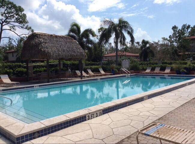 Building Photo - 27911 Hacienda E Blvd