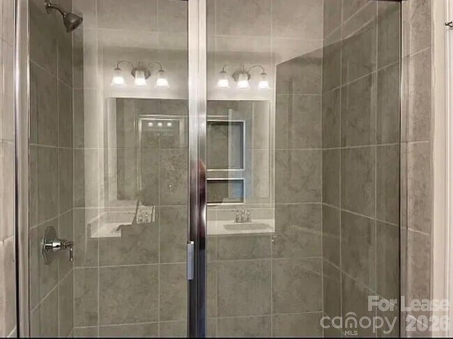 Building Photo - 7157 Bentz St