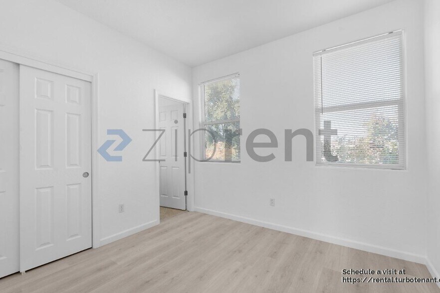 Building Photo - 10923 Tower Park Dr