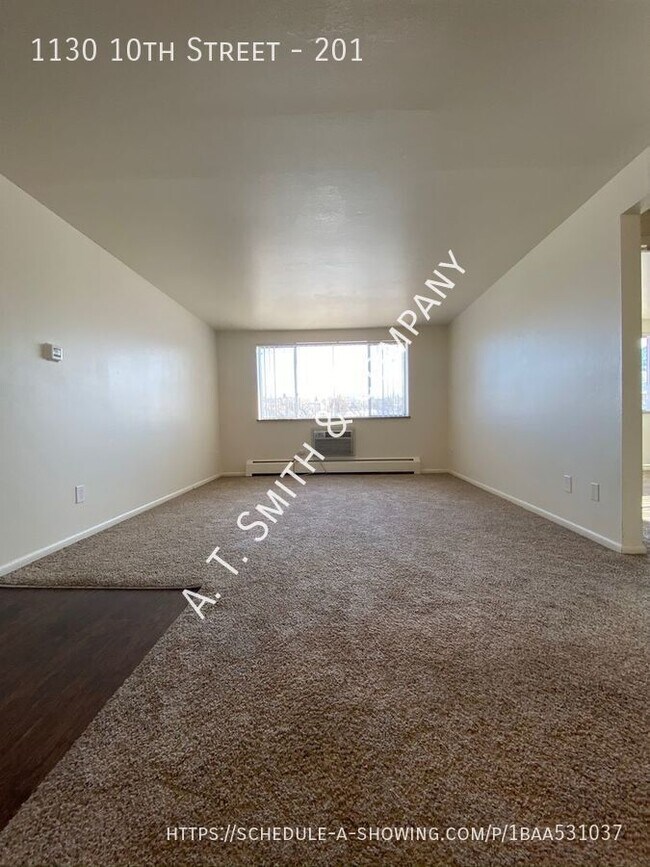 Building Photo - 1130 10th St