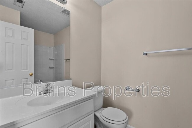 Building Photo - 6117 Hedgecock Cir