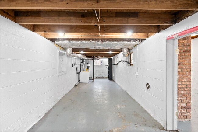 Building Photo - 3969 Cumberland City Rd