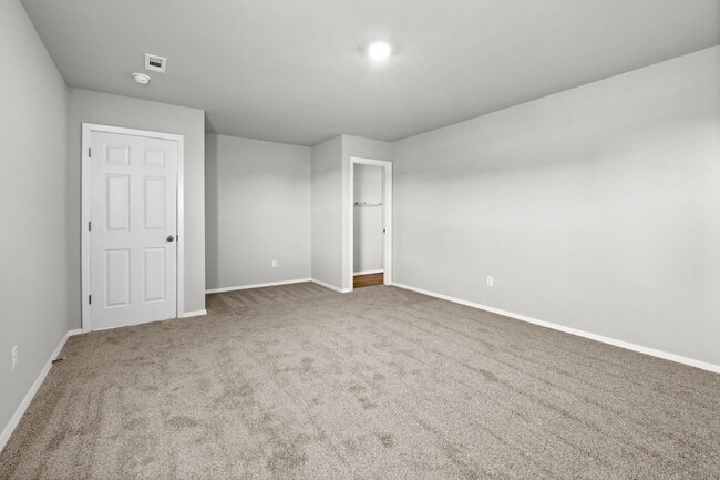 Building Photo - Home Sweet Home