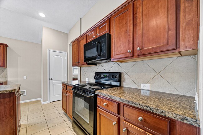 Building Photo - 16007 Hidden Manor Dr