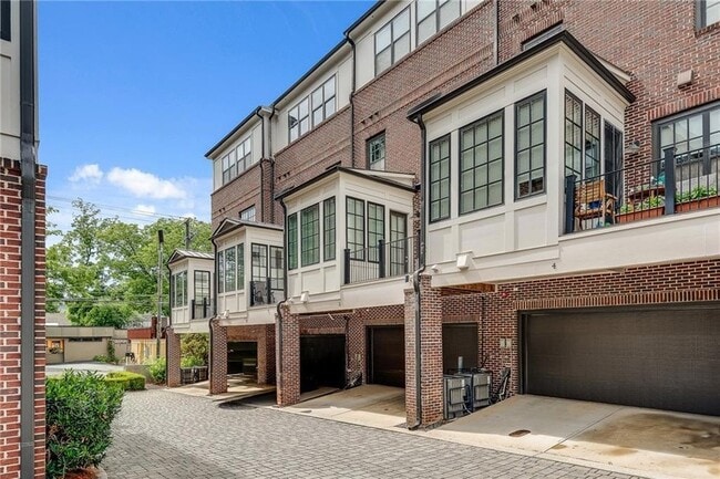 Building Photo - 345 Glen Iris Dr NE