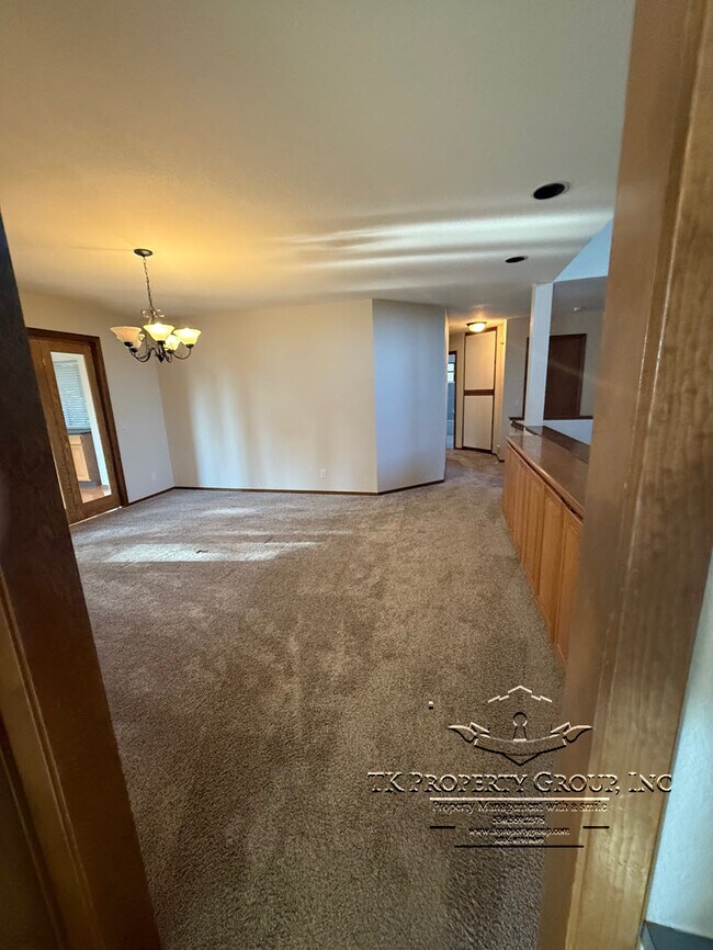Building Photo - 17574 Patricia Way