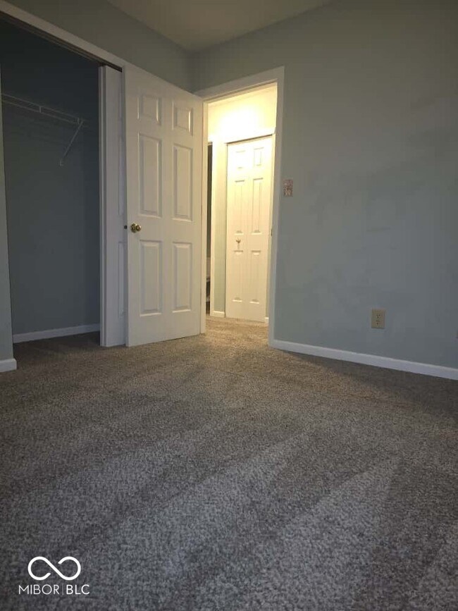 Building Photo - 8209 Twin River Dr