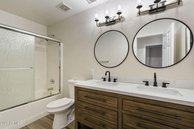 Building Photo - 1883 W Falcon Dr