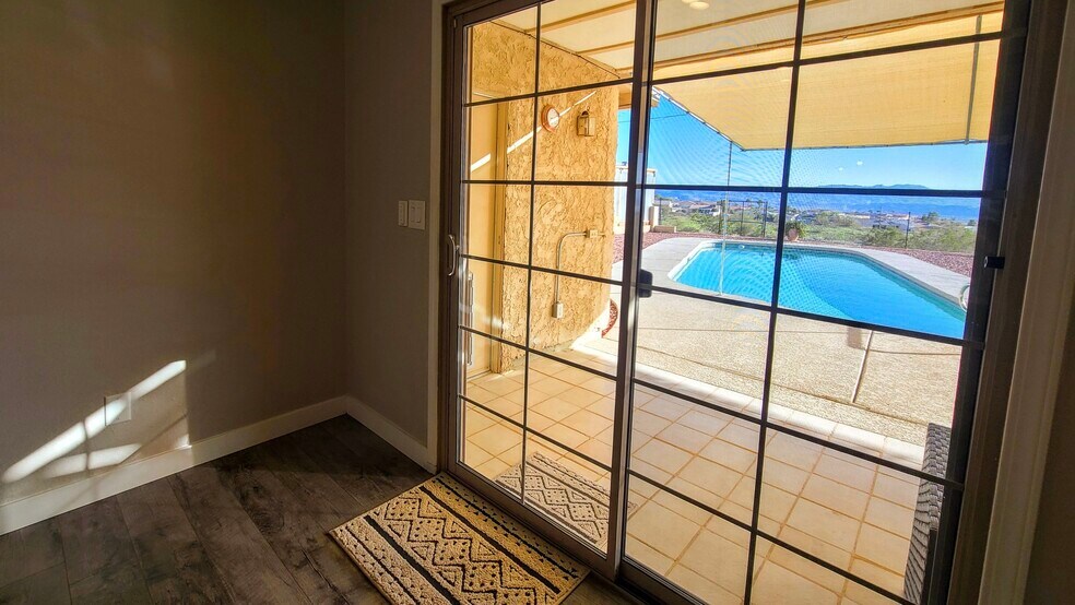 Building Photo - 3767 Kicking Horse Dr