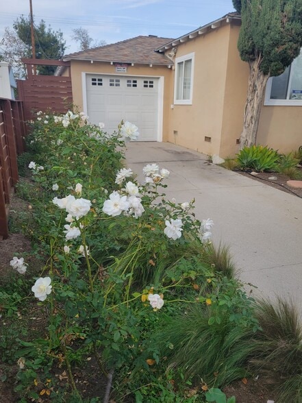 Building Photo - 17565 Bullock St