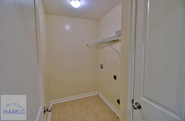 Building Photo - 119 Grandview Dr