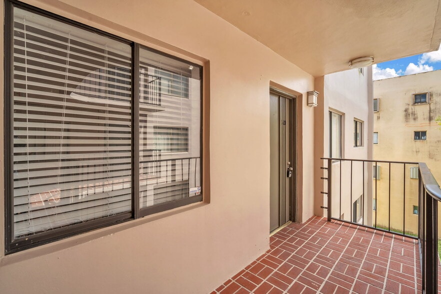 Building Photo - 8700 SW 133rd Avenue Rd
